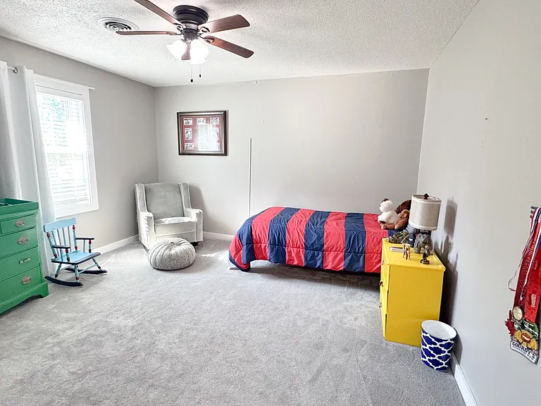 2106 Perry Dr — Photo 9