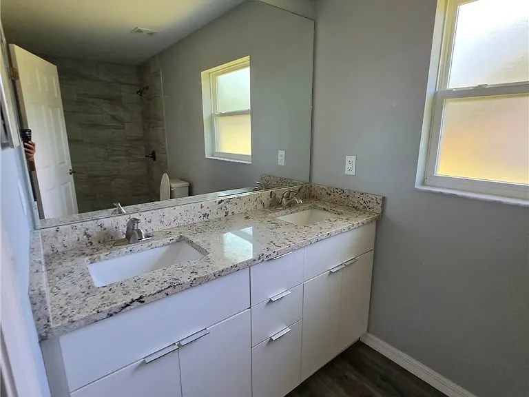 7871 N Golfview Dr — Photo 2