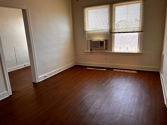 5th image of 1819 N Kingsley Dr #303