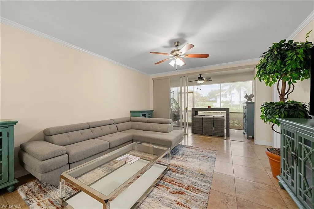 2 bed, 2.0 bath, 1202 sqft, $5,000 — Photo 3