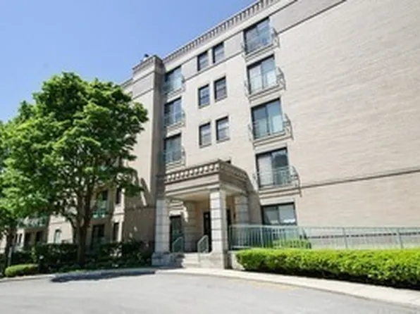 4757 Howard St APT 306, Skokie, IL 60076