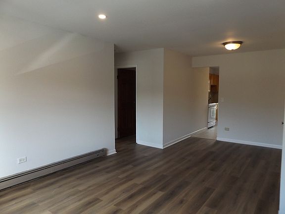 5th image of 710 W Huntington Commons Rd APT 2B