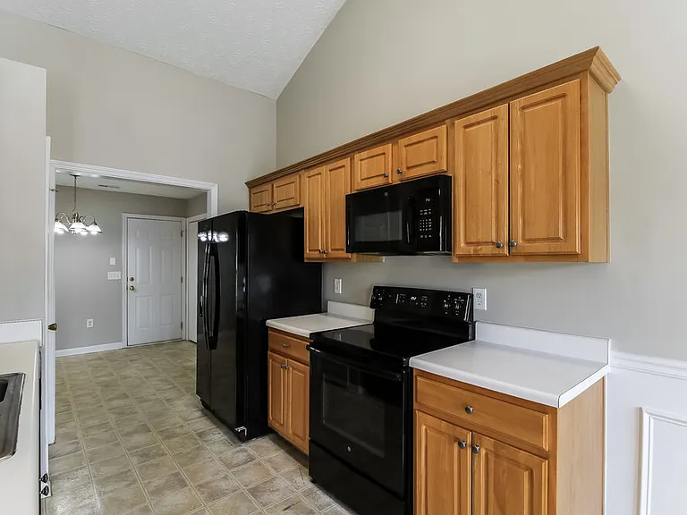 180 Lake Cove Approach — Photo 9