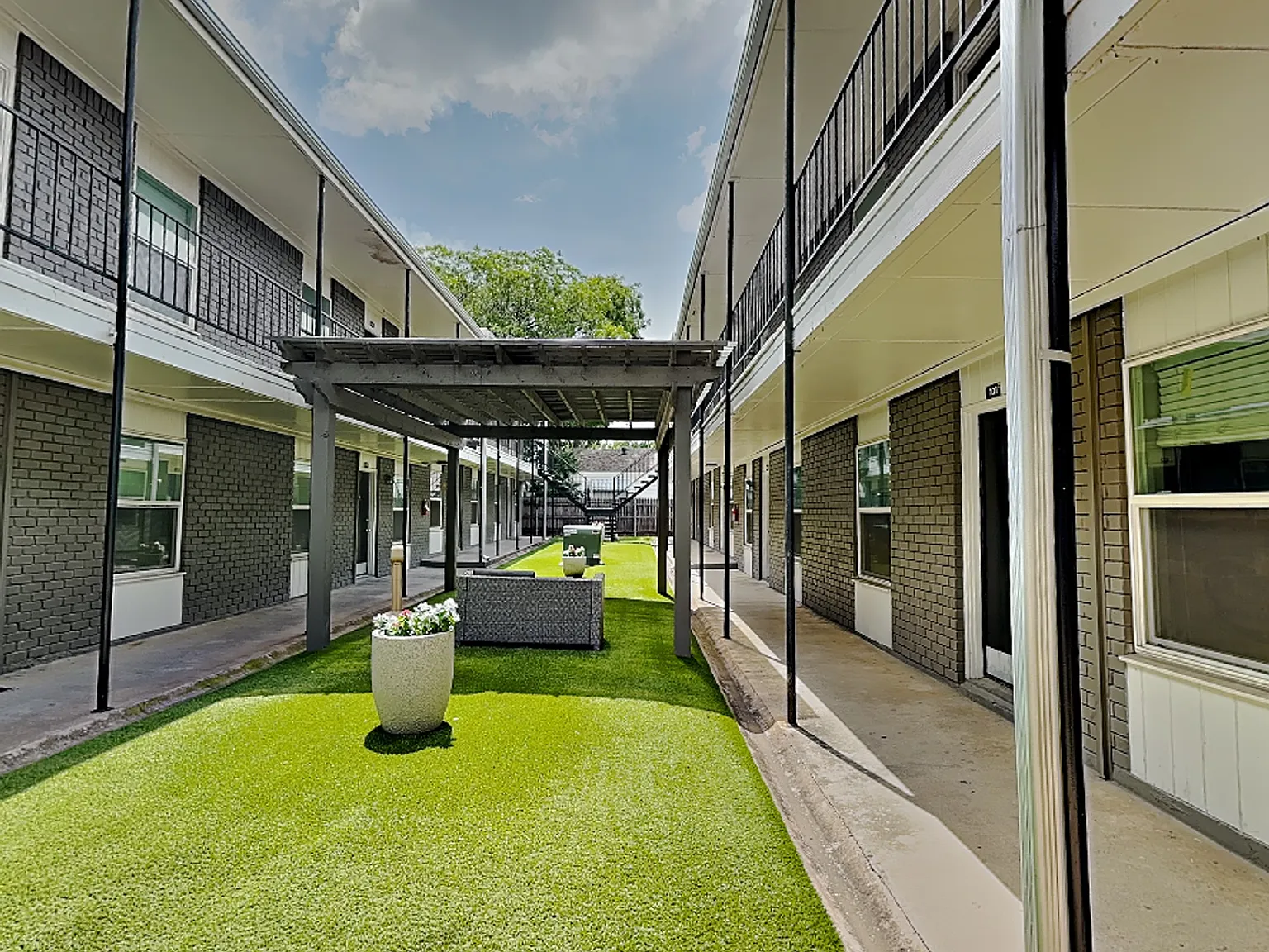 Birchman Commons — Photo 2