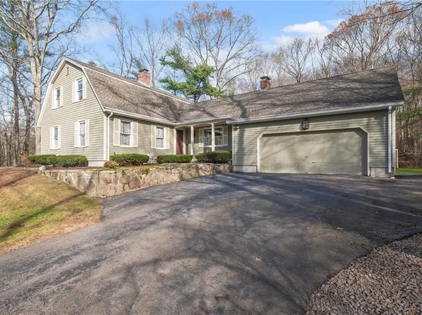 5 Lincoln Dr, North Smithfield, RI 02896