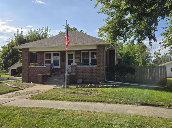 301 W 1st Ave, La Harpe, IL 61450
