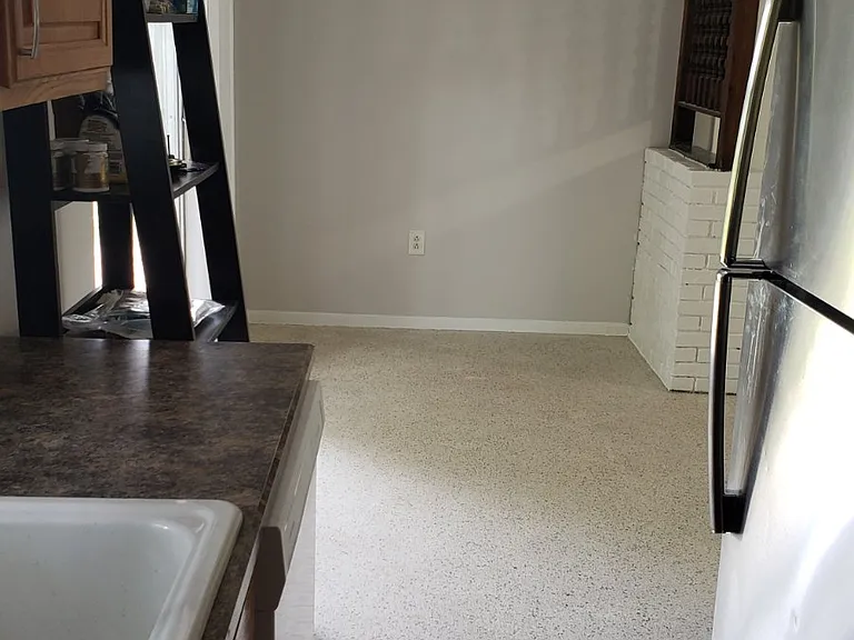 224 W Highland St — Photo 11