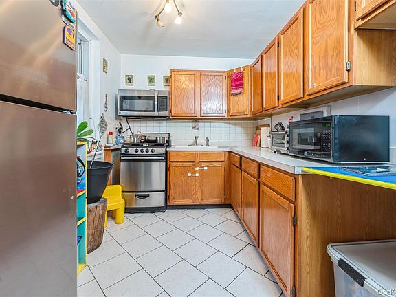 3rd image of 755 Bronx River Road #1C