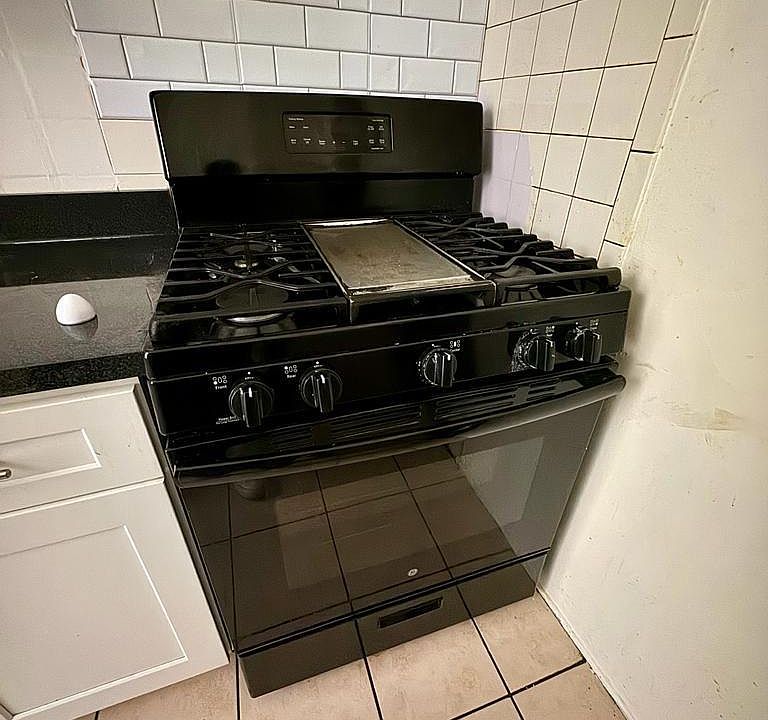1st image of 137-00 Centreville St #2