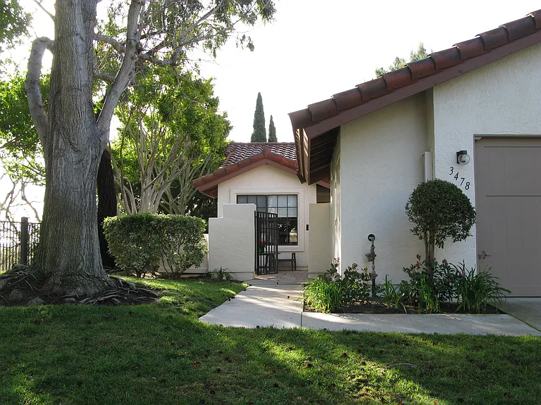 3478 Voyager Cir — Photo 1