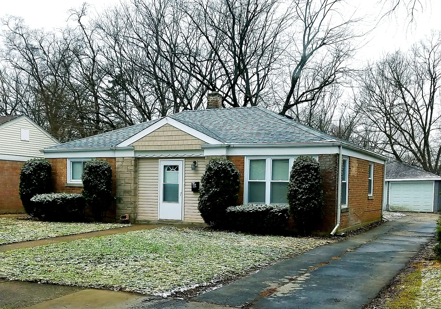 17648 Lincoln Ave photo 1