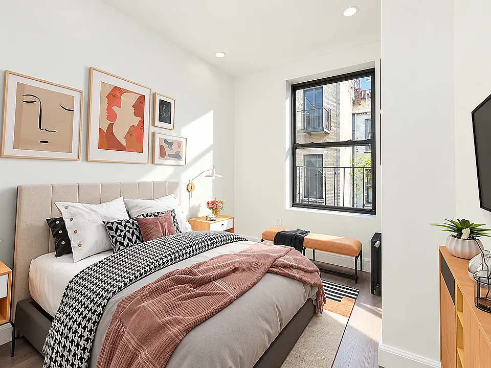 138 Ludlow St #7A