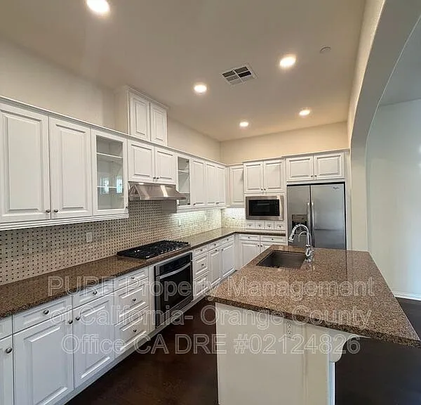 15 Galan St — Photo 7