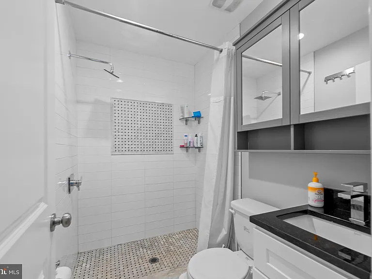902 N Milton Ave — Photo 13