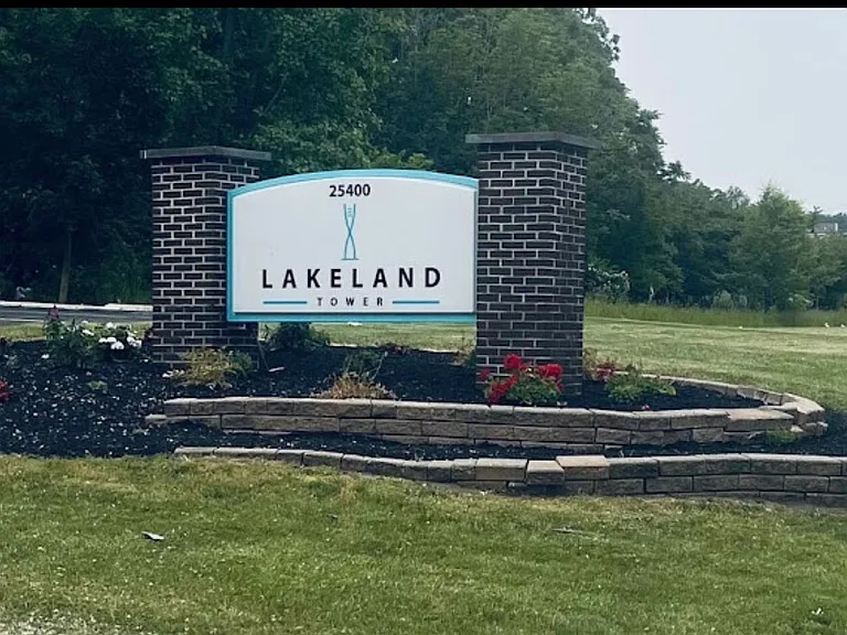 Lakeland Tower — Photo 3