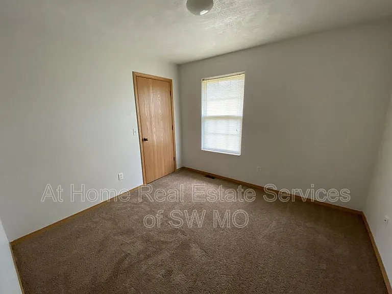 1090 W Red Ln — Photo 9
