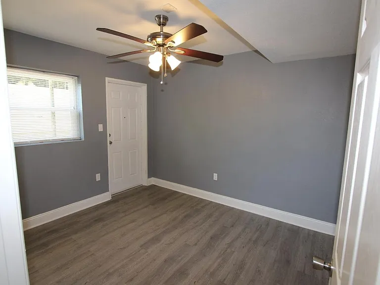 710 Wailes St — Photo 9
