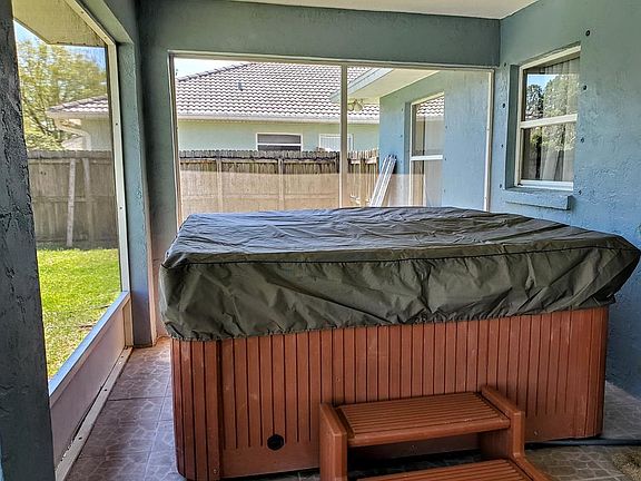 4th image of 10 Brigadoon Ln