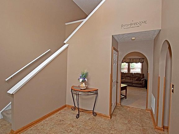 2nd image of 119 Hazelwood Dr