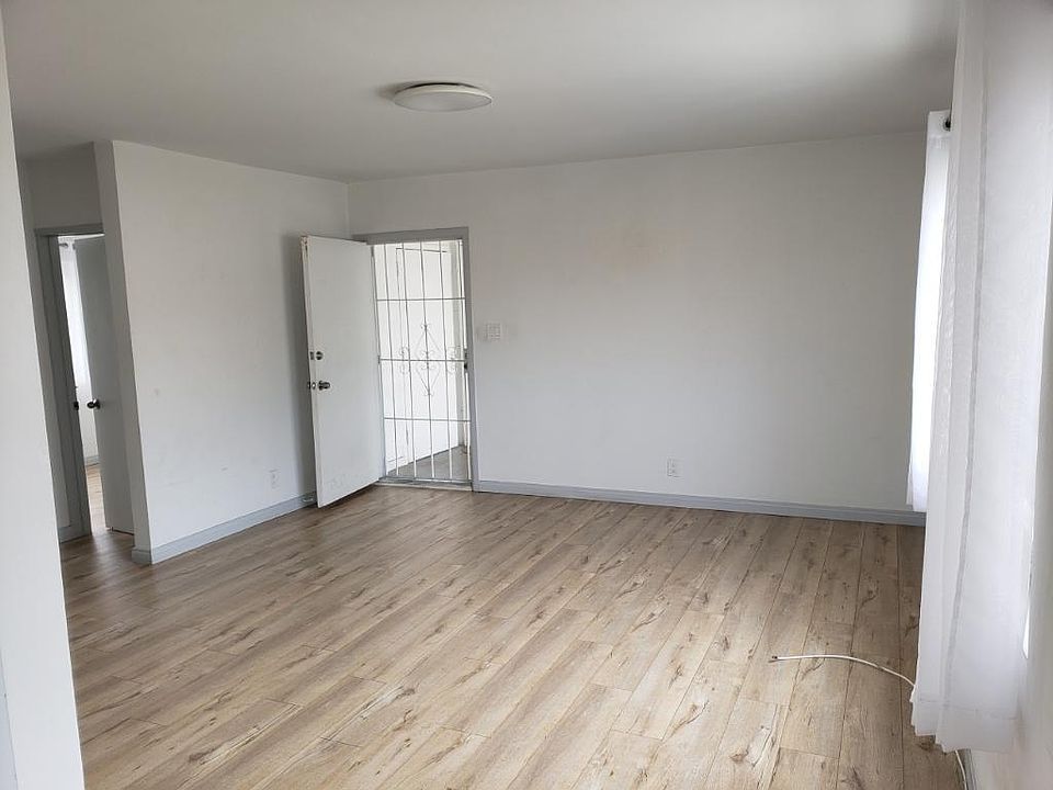 1st image of 807 W 50th St #4