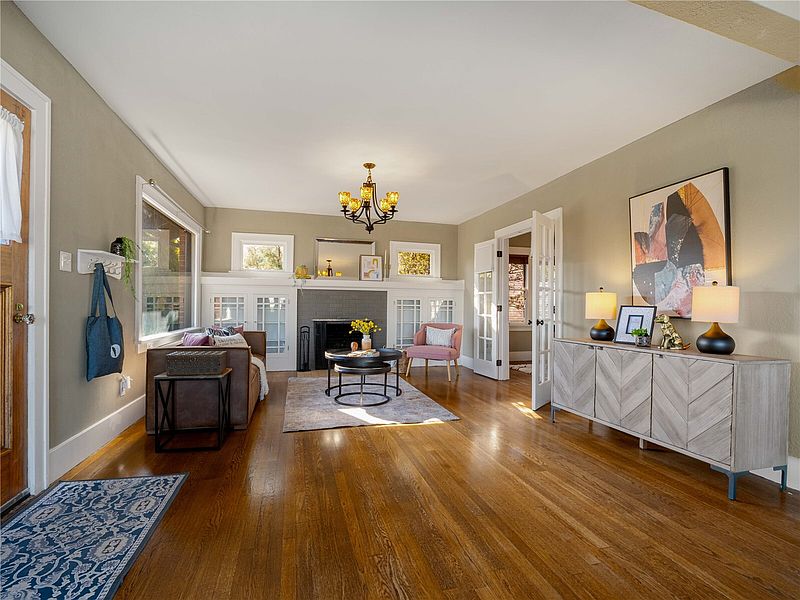 4th image of 4624 N Huson Street