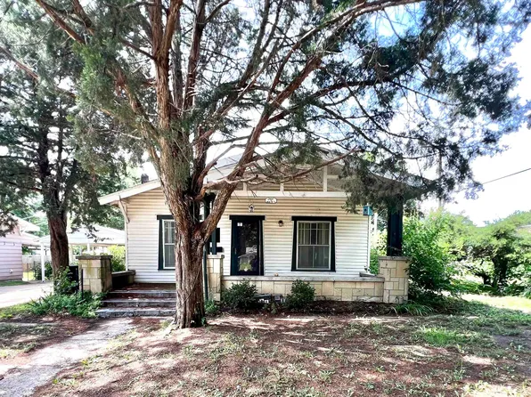 211 W Linden Ave, Arkansas City, KS 67005