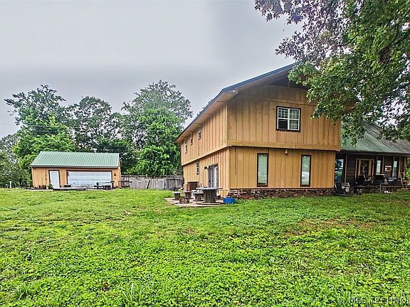 3rd image of 26073 Highway 82