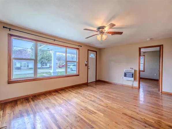 111 Warren St, Richland, MO 65556