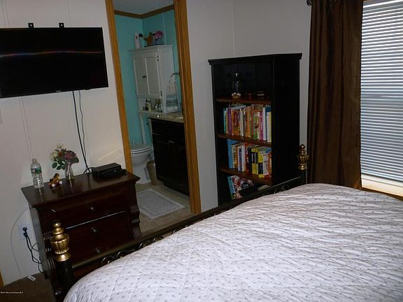 4th image of 140 Serene Way