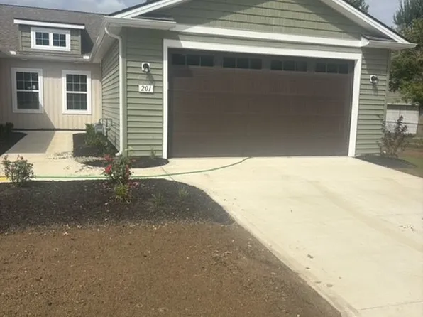 201 Alexander Dr, Elyria, OH 44035