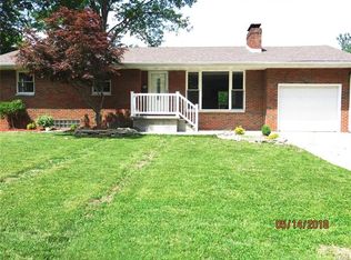 746 Berry Rd, Wood River, IL 62095