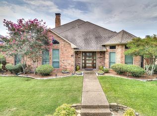 2304 Heatherwoods Way, Carrollton, TX 75007