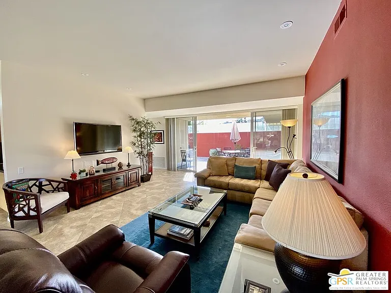 272 Desert Lakes Dr — Photo 15