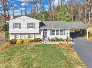 3745 Hummingbird Ln, Roanoke, VA 24018