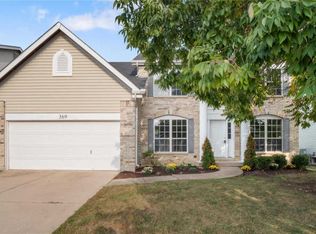 369 Carr Manor Ct, Ballwin, MO 63021