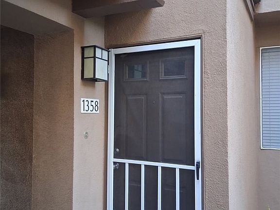 3rd image of 1358 S Country Glen Way