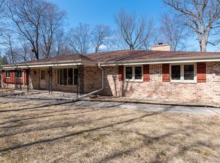 910 W Decorah Rd, West Bend, WI 53095