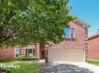 9913 Shelburne Rd, Fort Worth, TX 76244