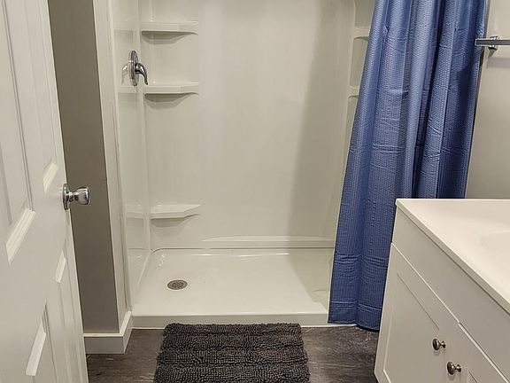 5th image of 449 Ocean Blvd #406