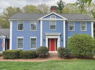 28 Woodside Cir, Sturbridge, MA 01566