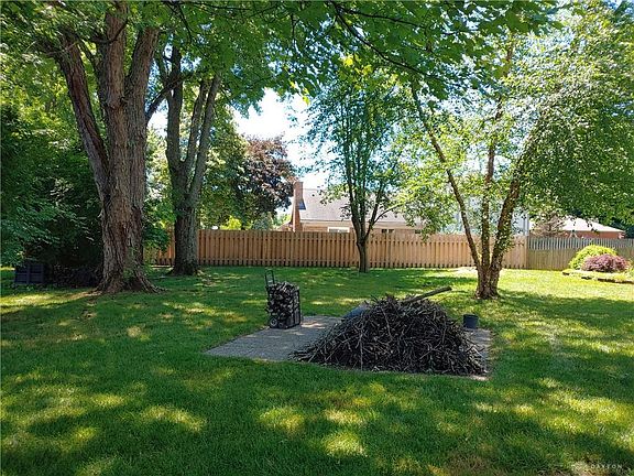 3rd image of 1694 Brookgreen Ct