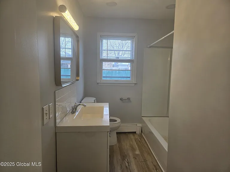 86 Hackett Blvd #1 — Photo 8