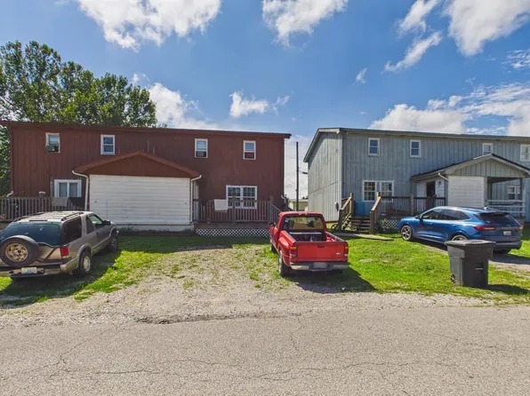 225 3rd St, Louisa, KY 41230