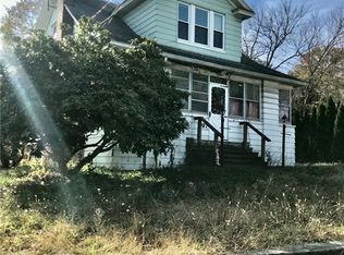 697 Tunxis Hill Rd, Fairfield, CT 06825