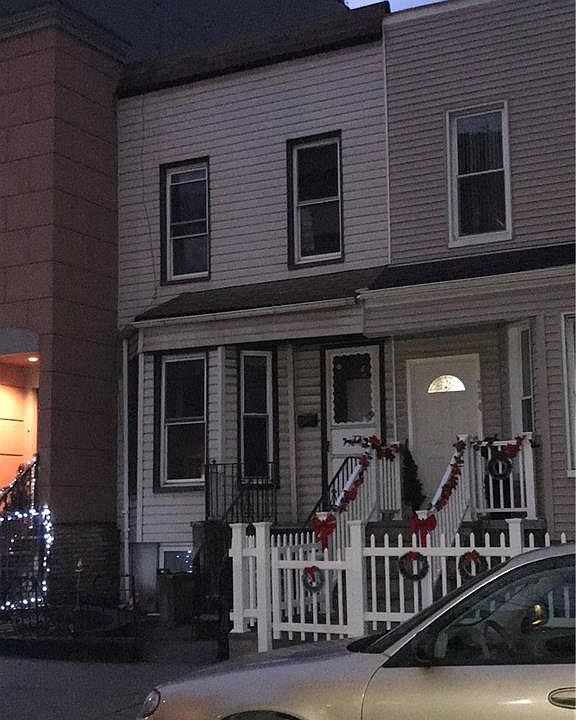 2nd image of 236 N Henry St