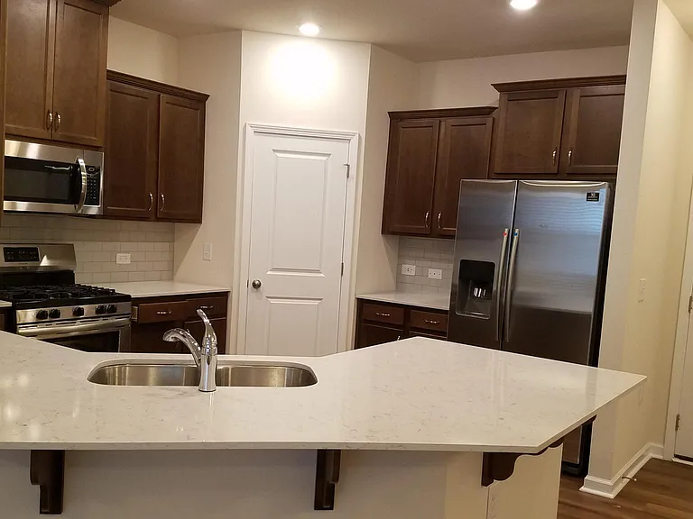 1119 Brightskies St — Photo 4