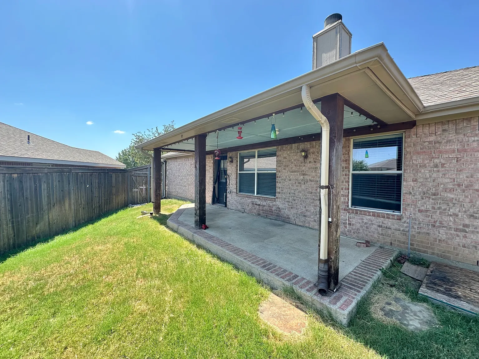 3 bed, 1532 sqft, $2,049 — Photo 2