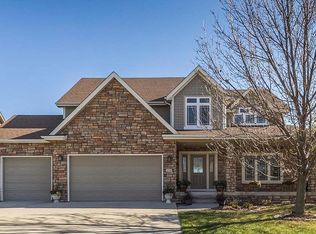 224 S 62nd St, West Des Moines, IA 50266