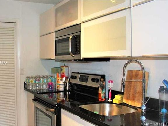 5th image of 140 Lakeview Dr APT 101