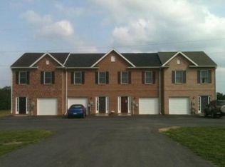 58 Santa Fe Ct, Falling Waters, WV 25419